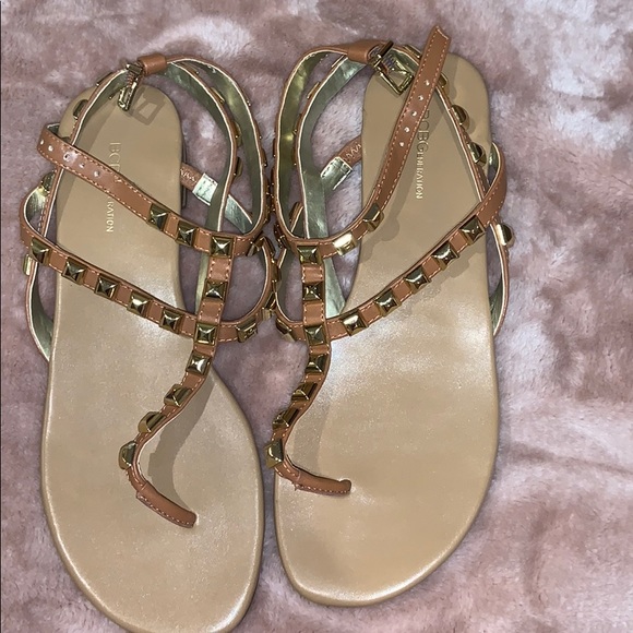 BCBGenerations studded thing sandals-NWT-SIZE 7.5 - Picture 1 of 5